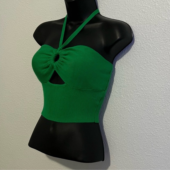 NEW Almost Famous Kelly Green Knit Sweater Cut Out Halter Crop Top S - Picture 3 of 7